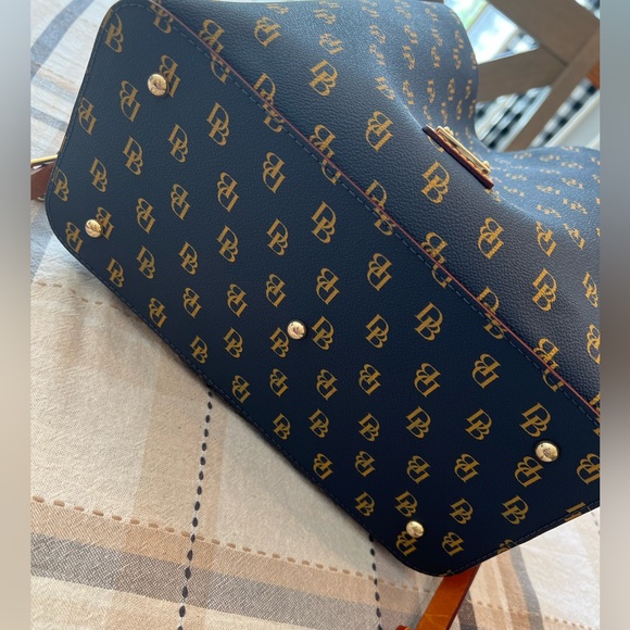 NEW WITHOUT TAGS‼️ Dooney & Bourke❤️ - Picture 3 of 5